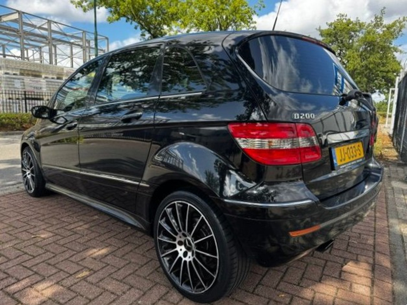 Foto van Mercedes-Benz B 200