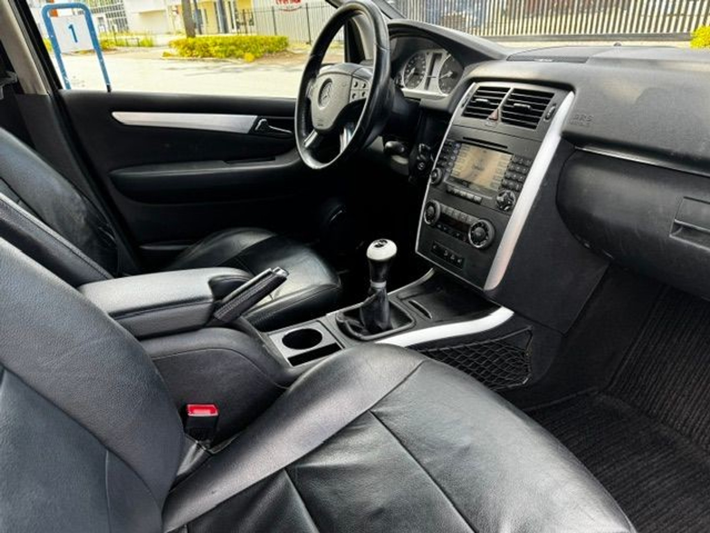 Foto van Mercedes-Benz B 200