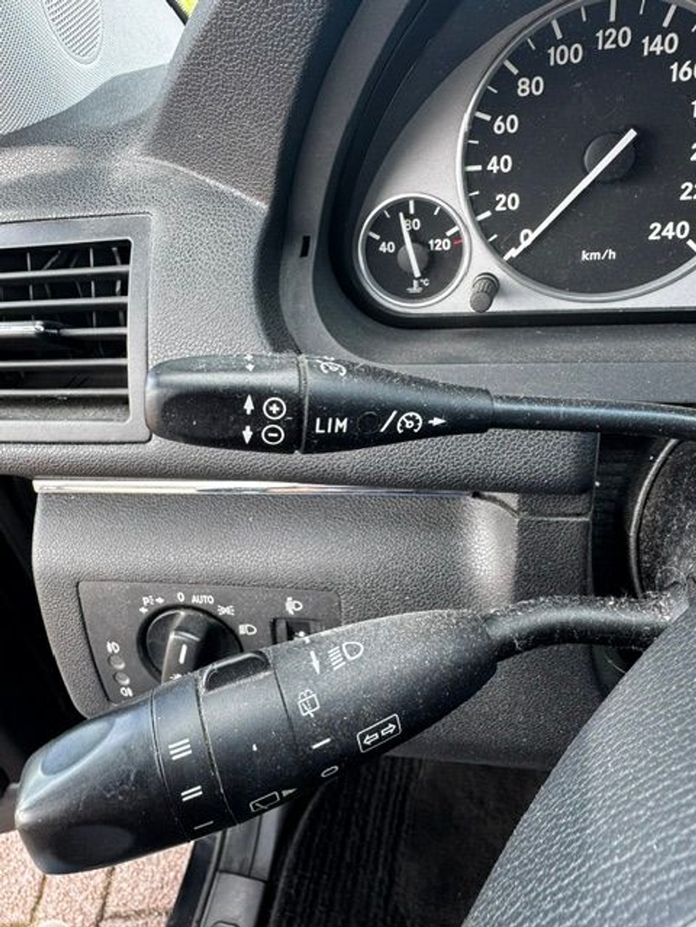 Foto van Mercedes-Benz B 200