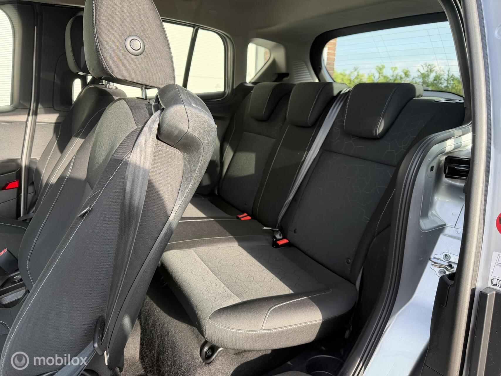 Foto van Ford B-max