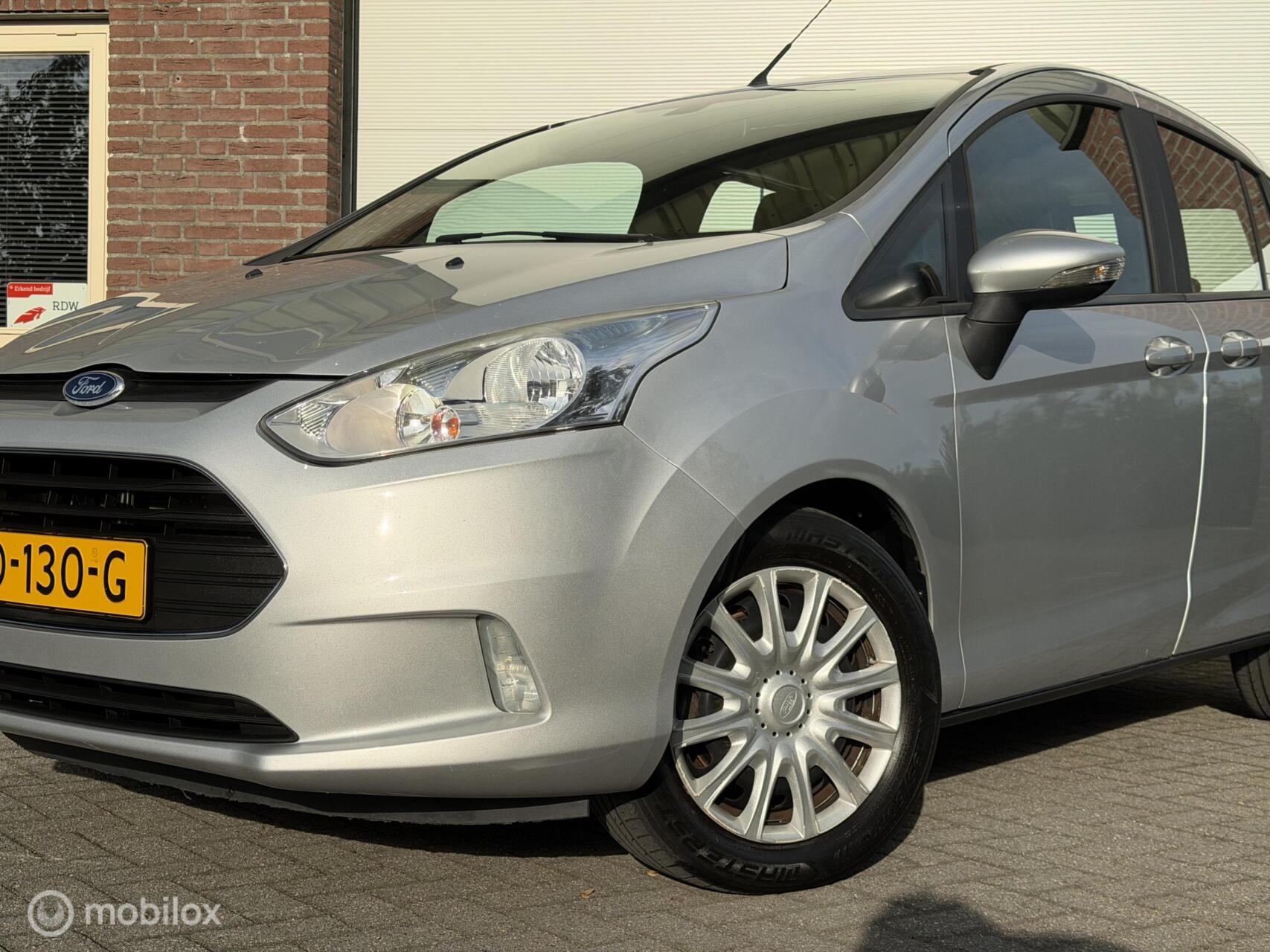 Foto van Ford B-max