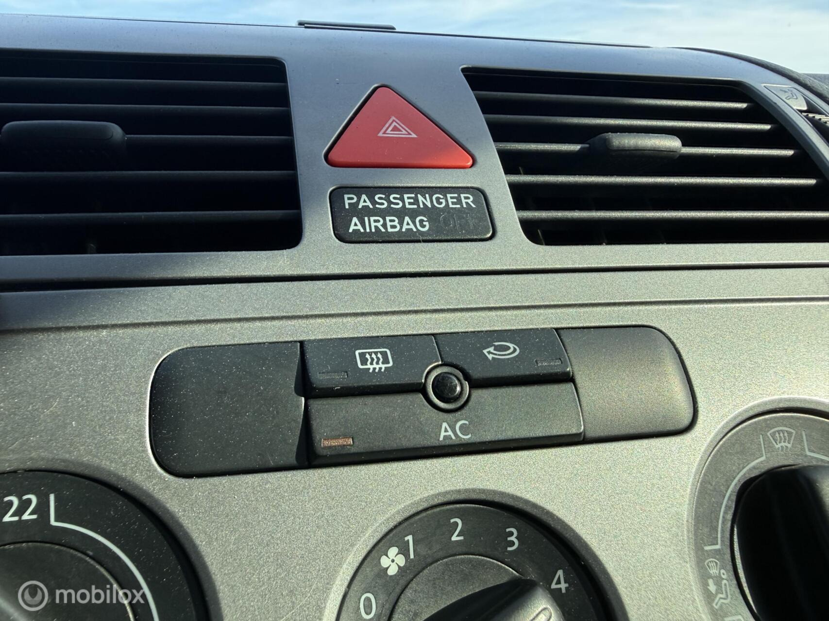 Foto van Volkswagen Touran Van Tdi 77 KW