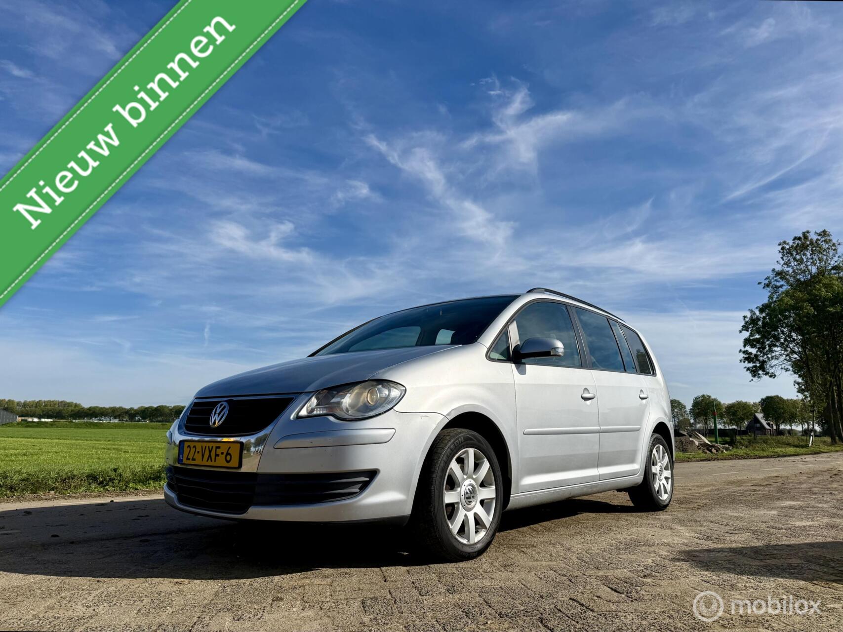 Volkswagen Touran Van Tdi 77 KW 1.9 TDI, BJ 2008, Navi, Airco,Camera 2008 - voorkant