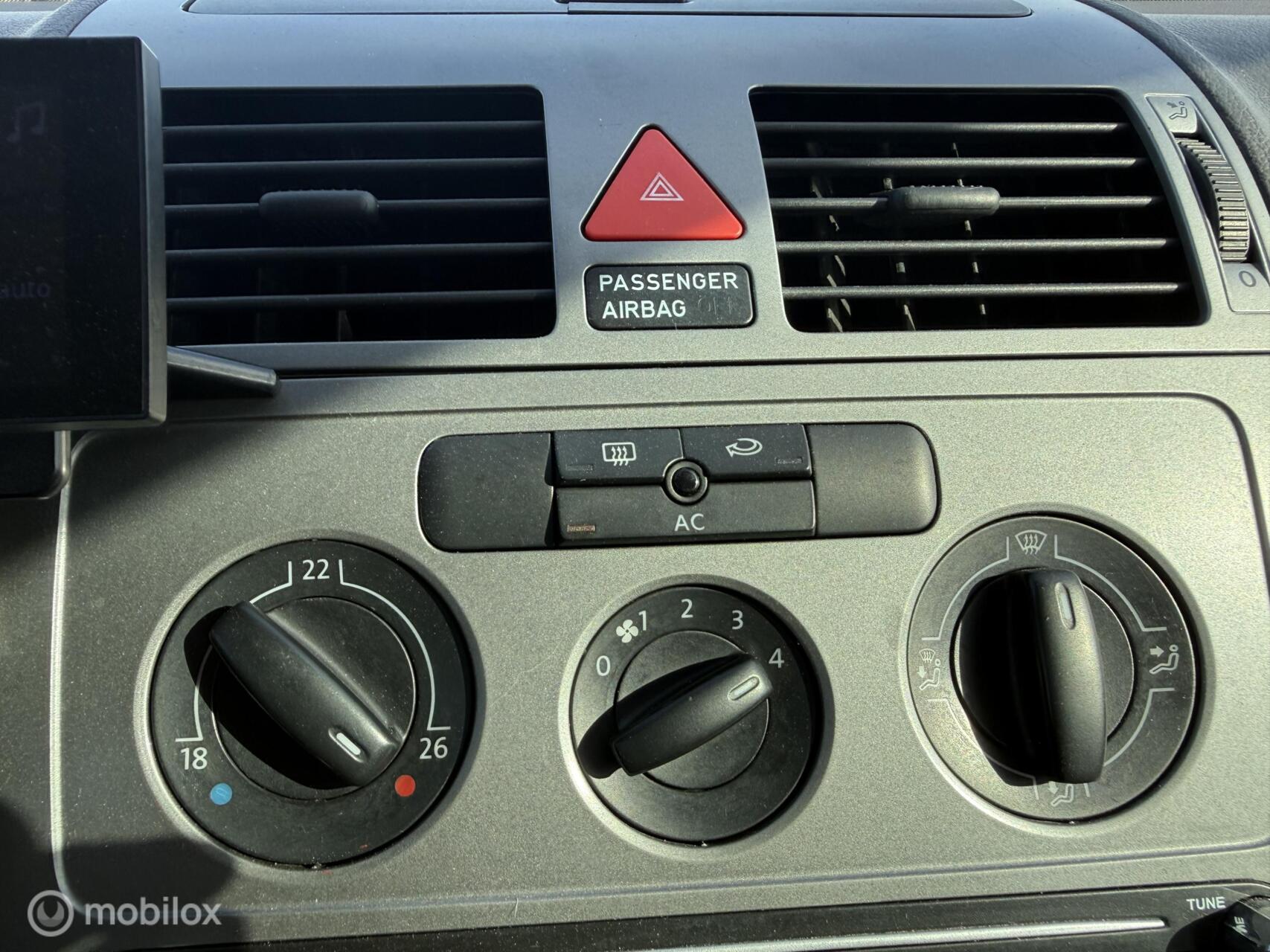 Foto van Volkswagen Touran Van Tdi 77 KW