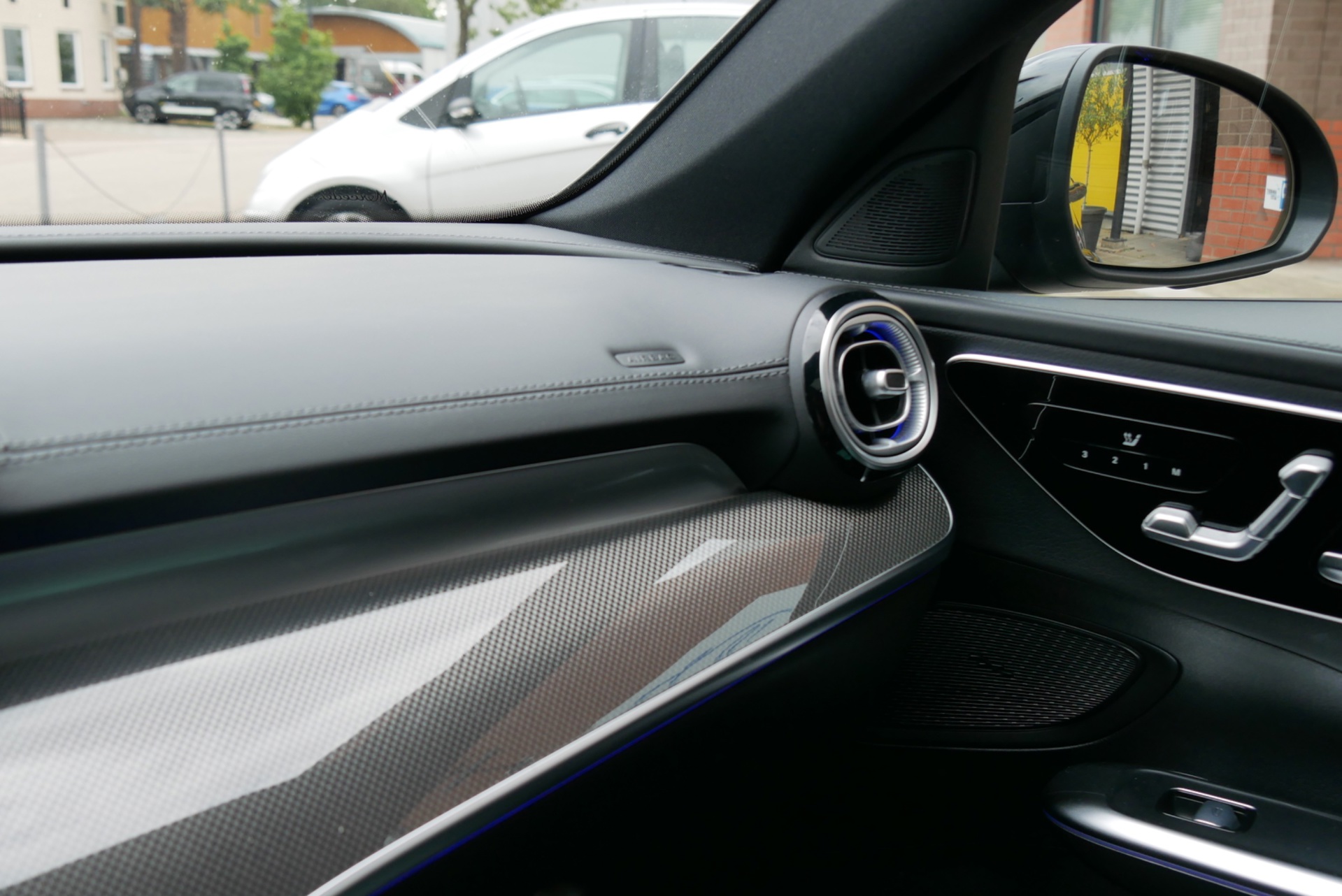 Foto van Mercedes-Benz C 300 E