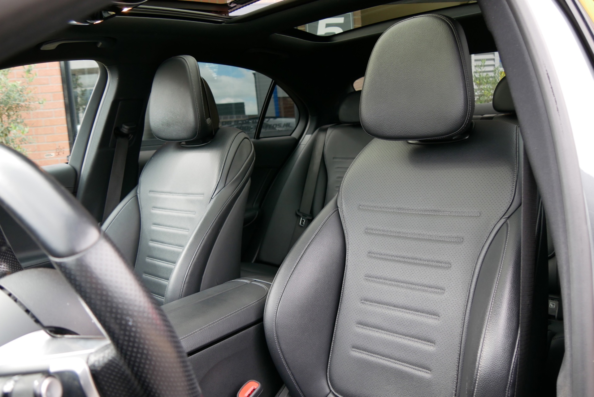 Foto van Mercedes-Benz C 300 E