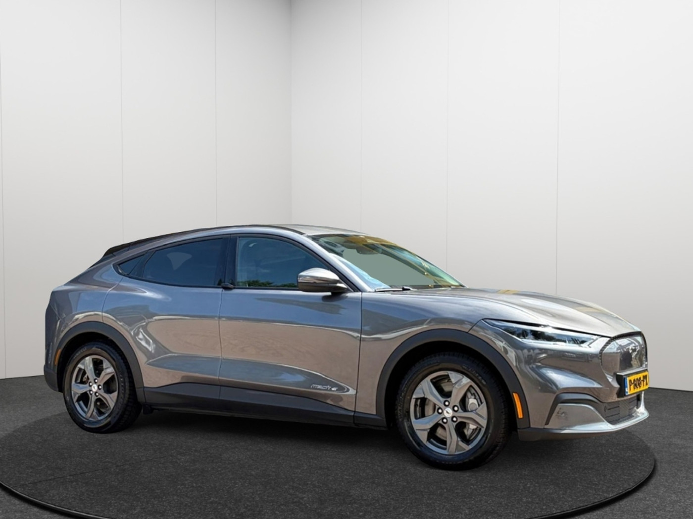 Ford Mustang Mach-e RWD 75 kWh 2020 - voorkant