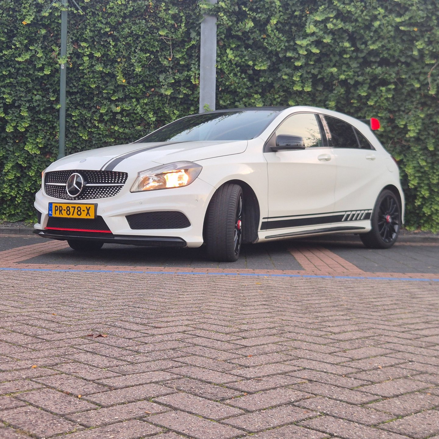 Foto van Mercedes-Benz A 200
