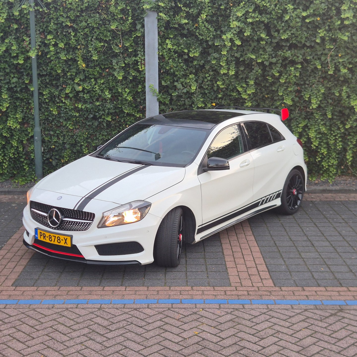 Foto van Mercedes-Benz A 200