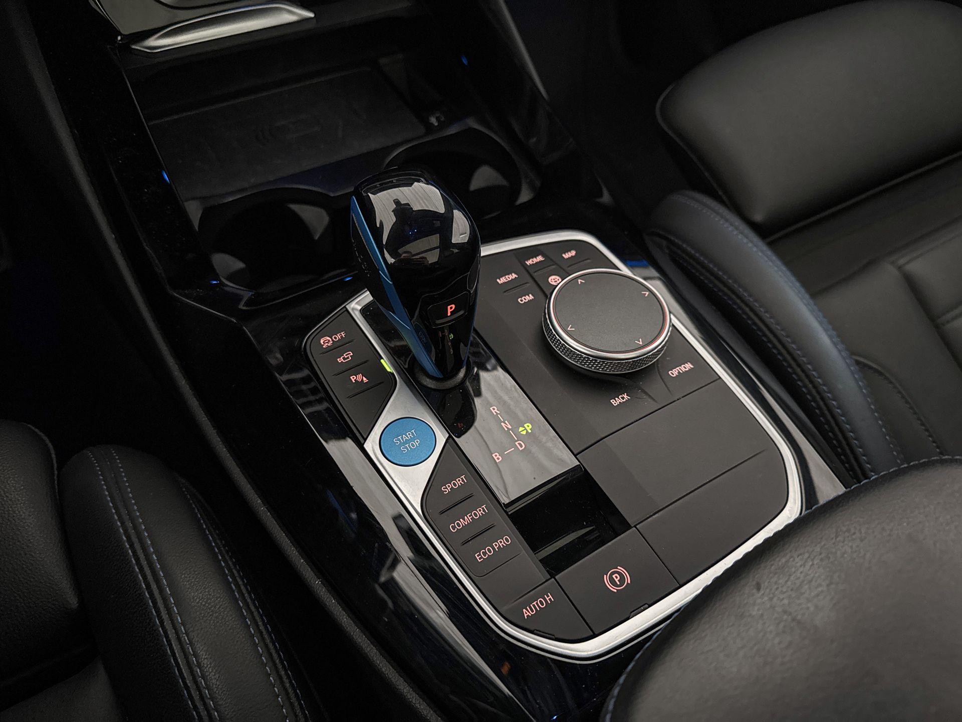 Foto van BMW Ix3