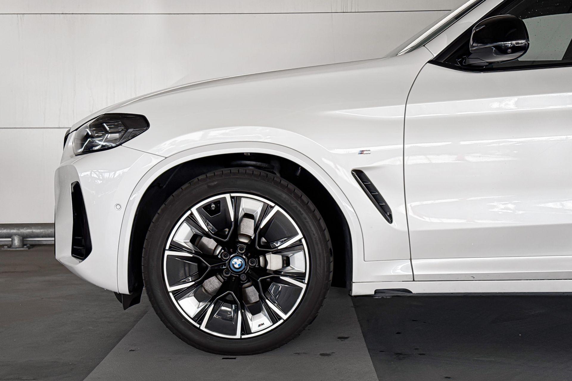 Foto van BMW Ix3