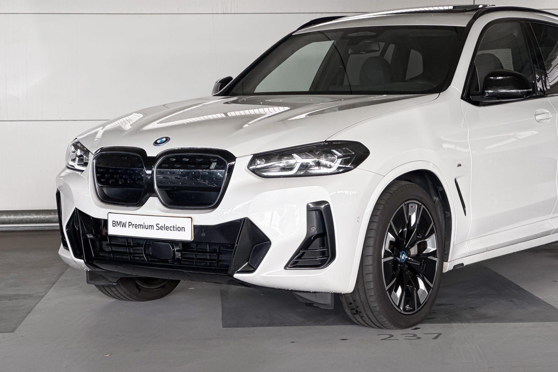 Foto van BMW Ix3