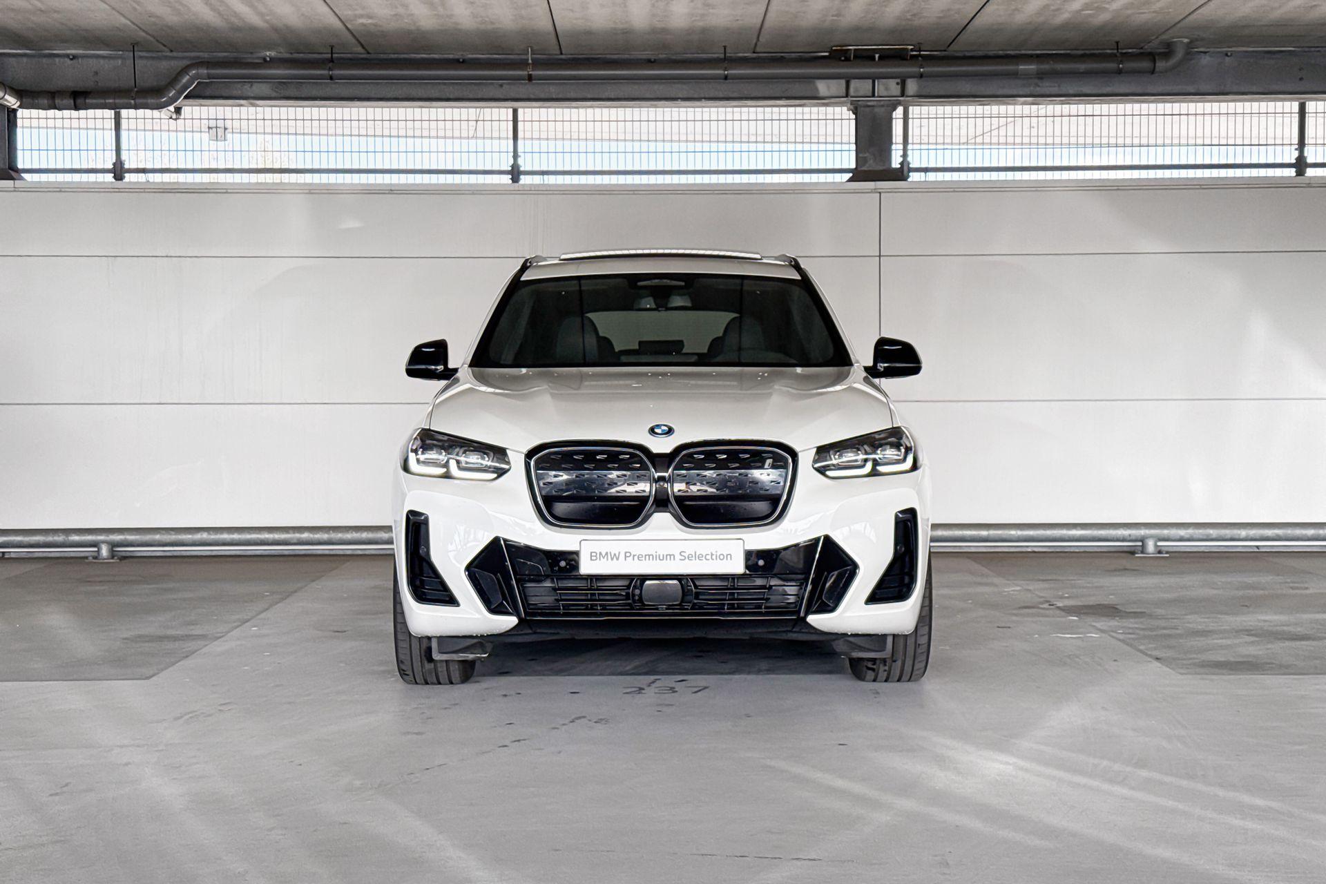 Foto van BMW Ix3