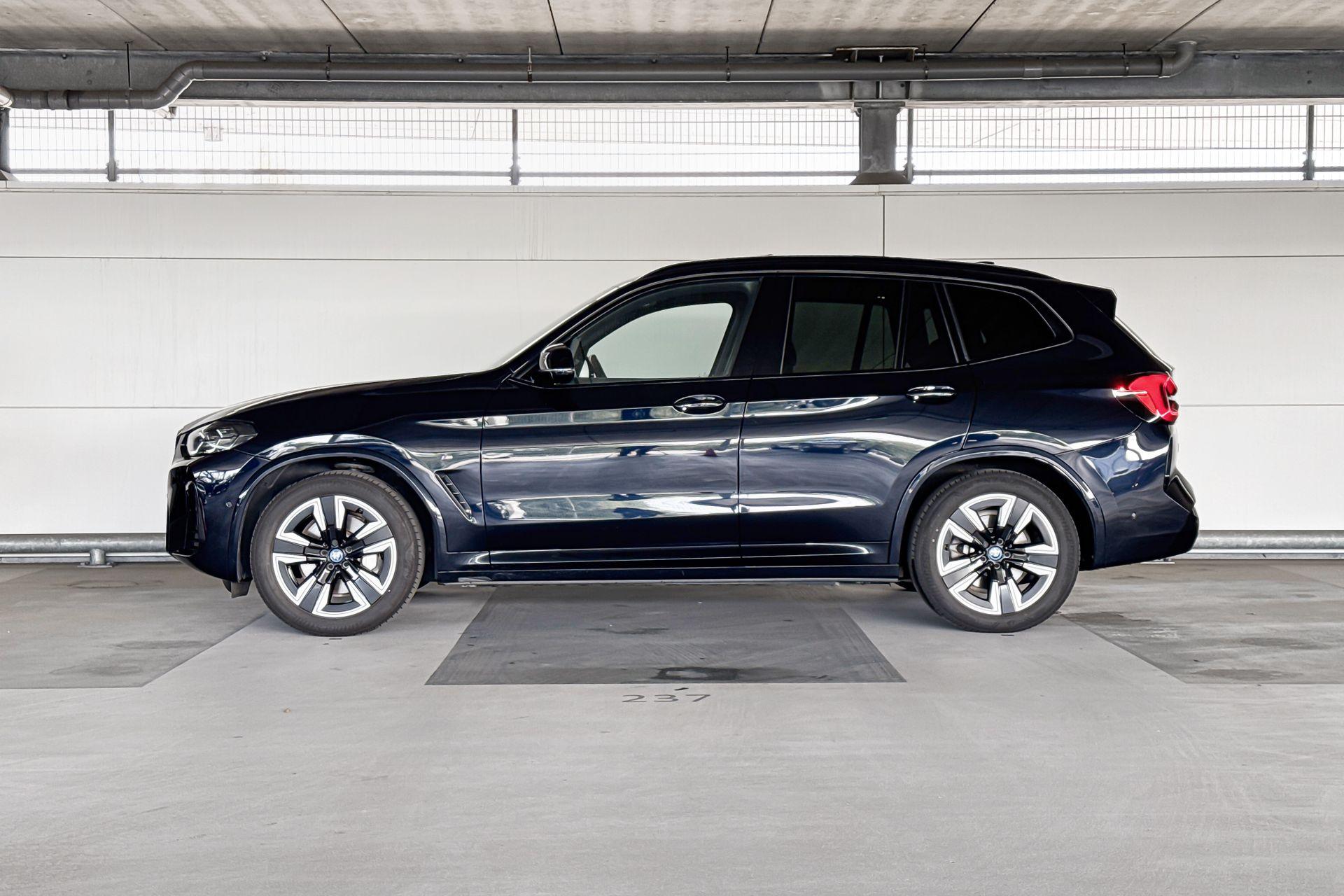 Foto van BMW Ix3