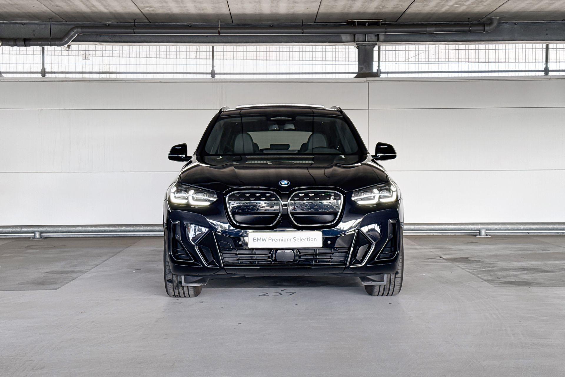 Foto van BMW Ix3