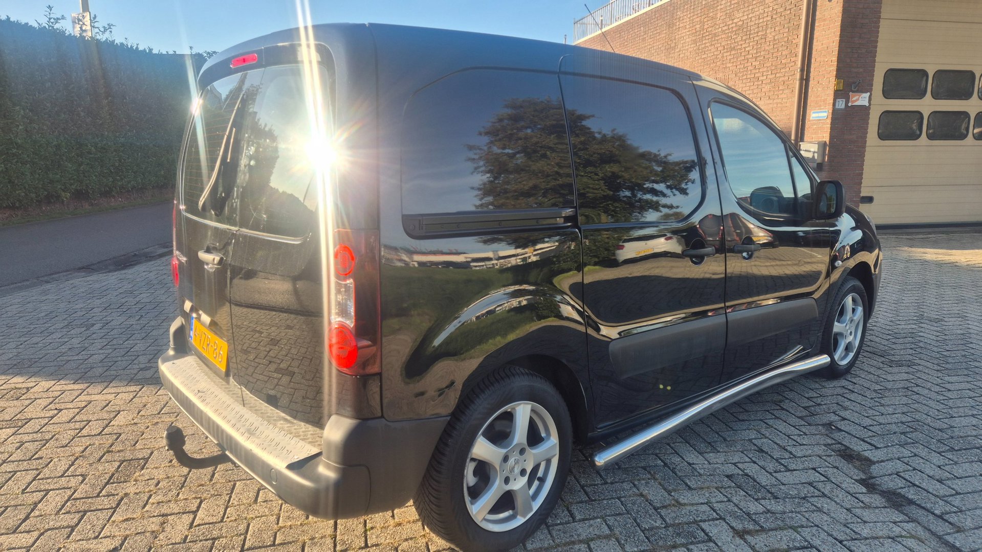 Foto van Peugeot Partner