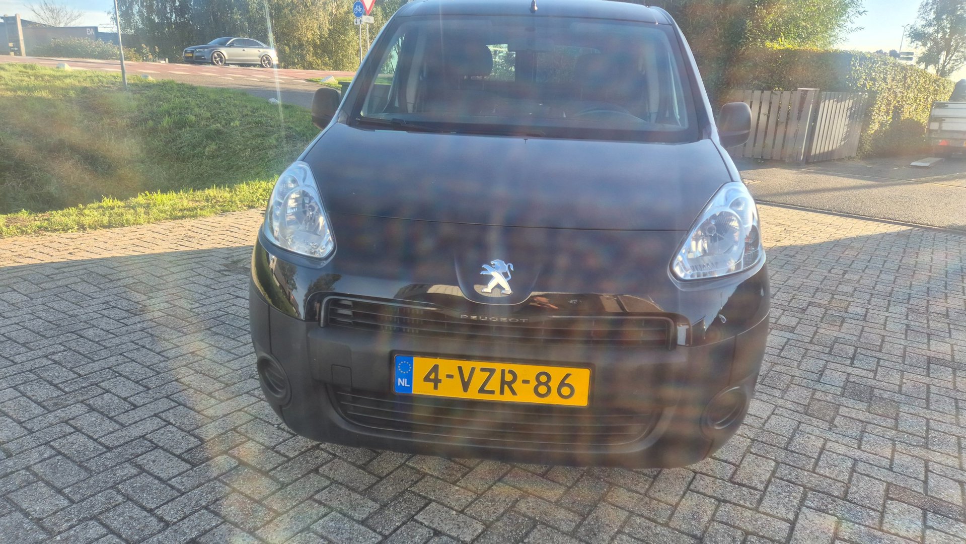 Foto van Peugeot Partner