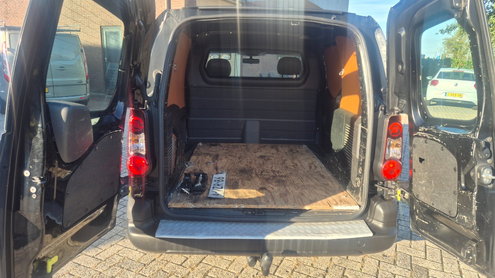 Foto van Peugeot Partner