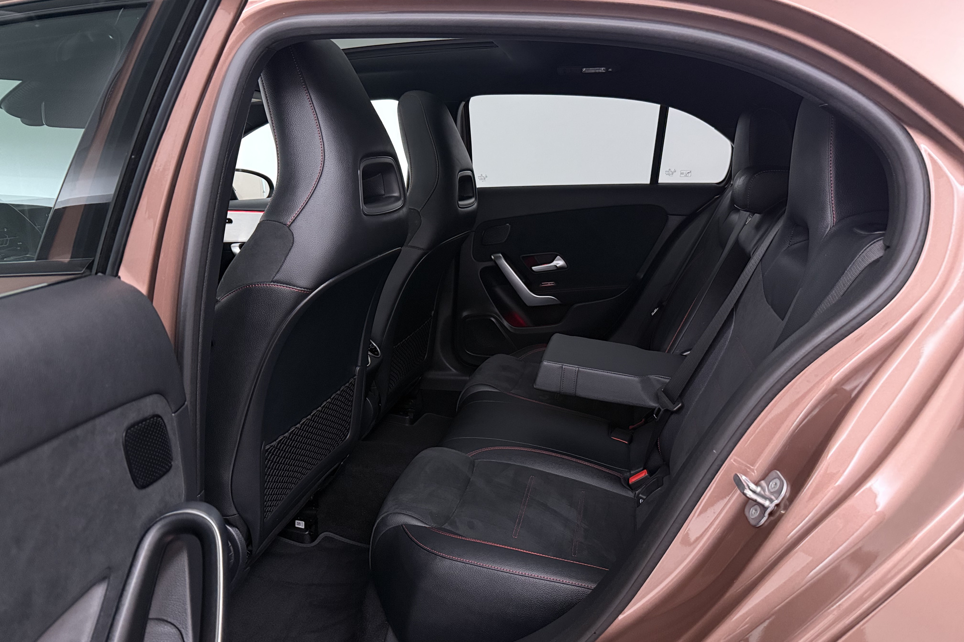 Foto van Mercedes-Benz A 250 E