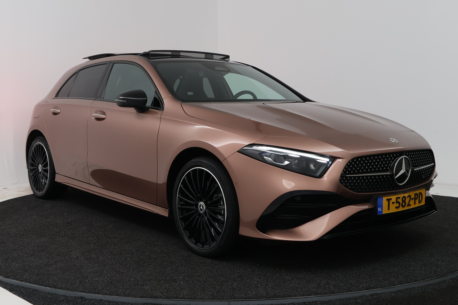 Foto van Mercedes-Benz A 250 E