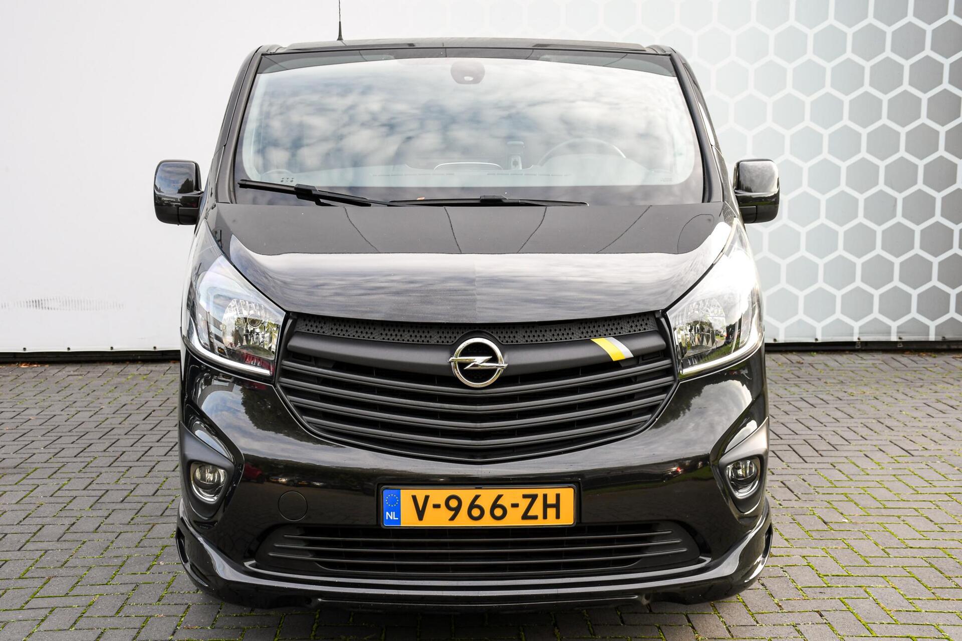 Foto van Opel Vivaro-b