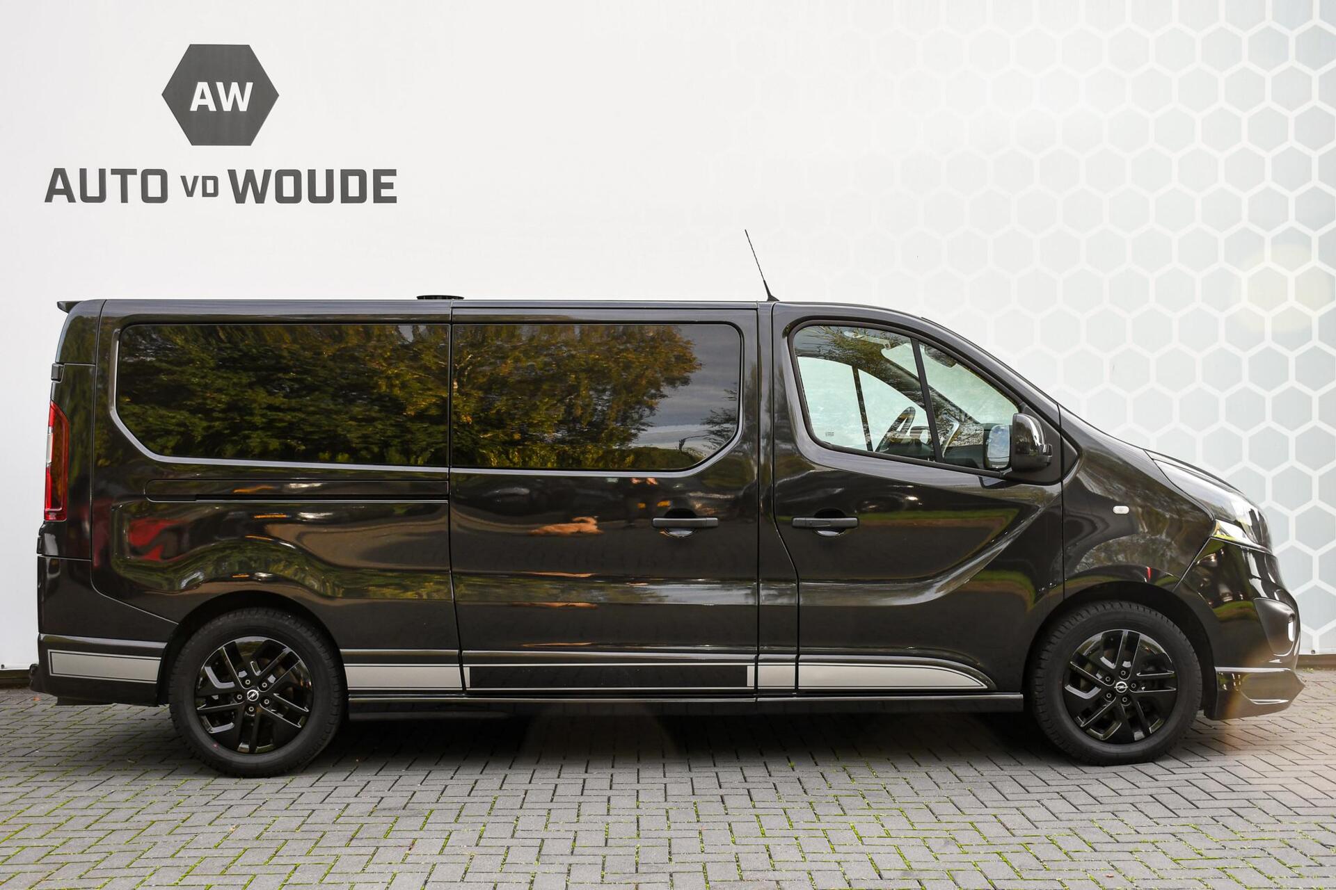 Foto van Opel Vivaro-b