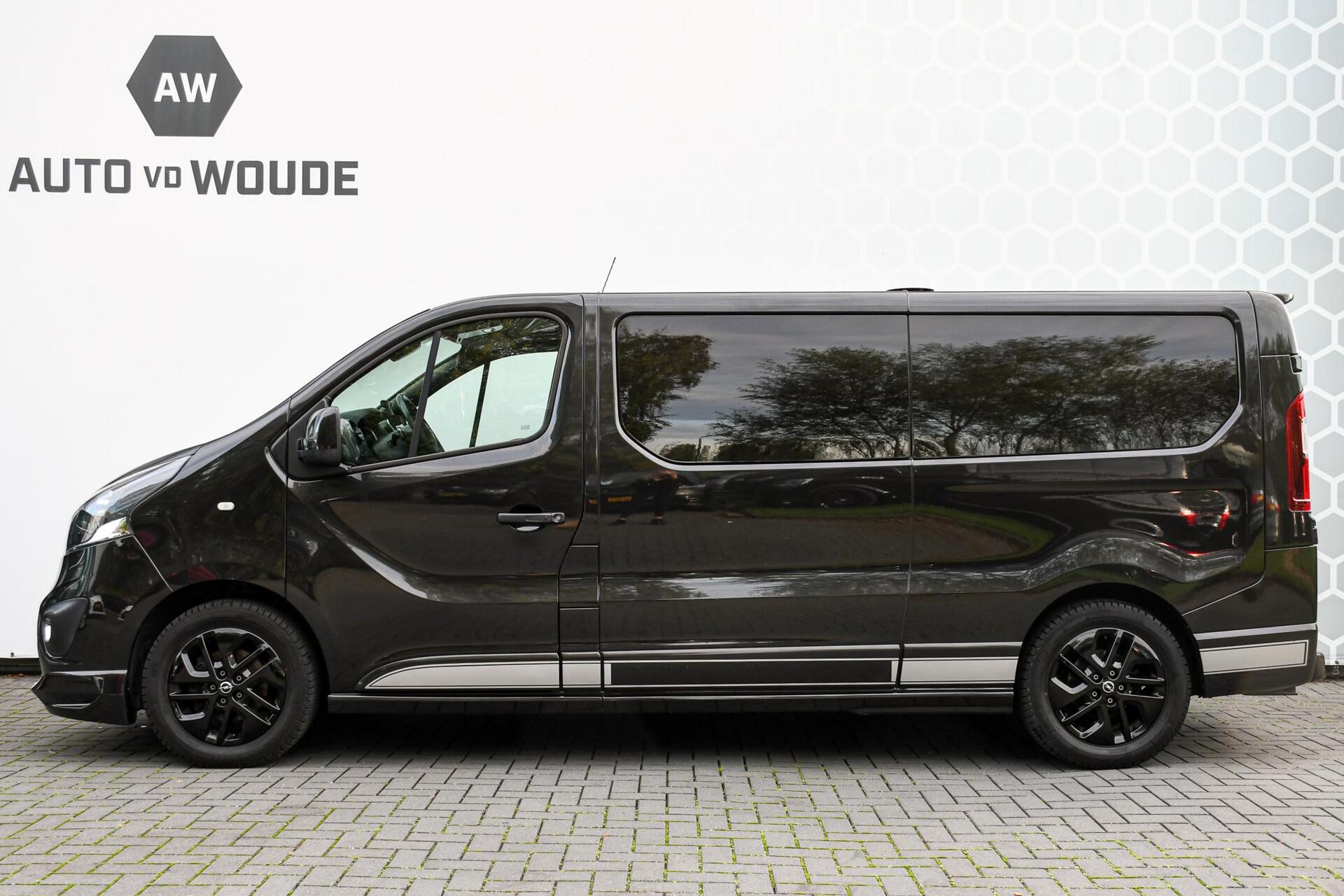 Foto van Opel Vivaro-b