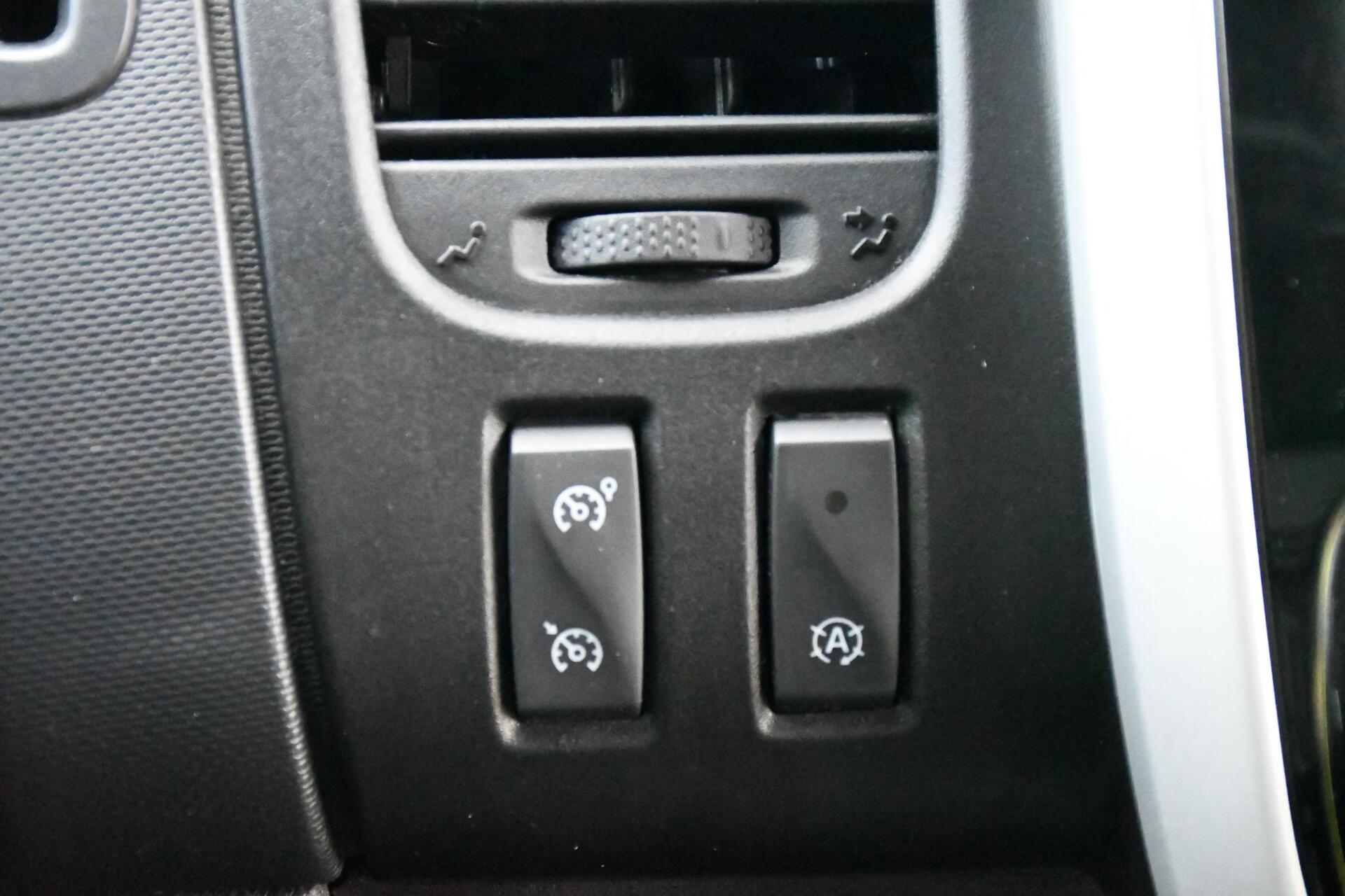 Foto van Opel Vivaro-b