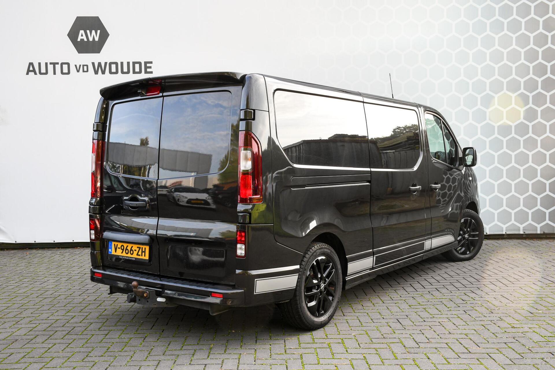 Foto van Opel Vivaro-b