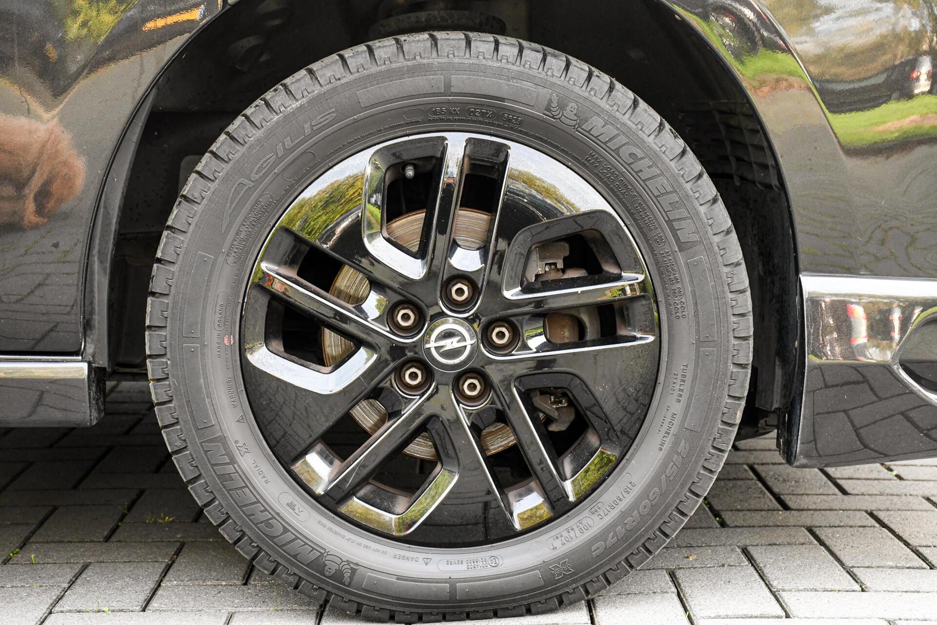 Foto van Opel Vivaro-b