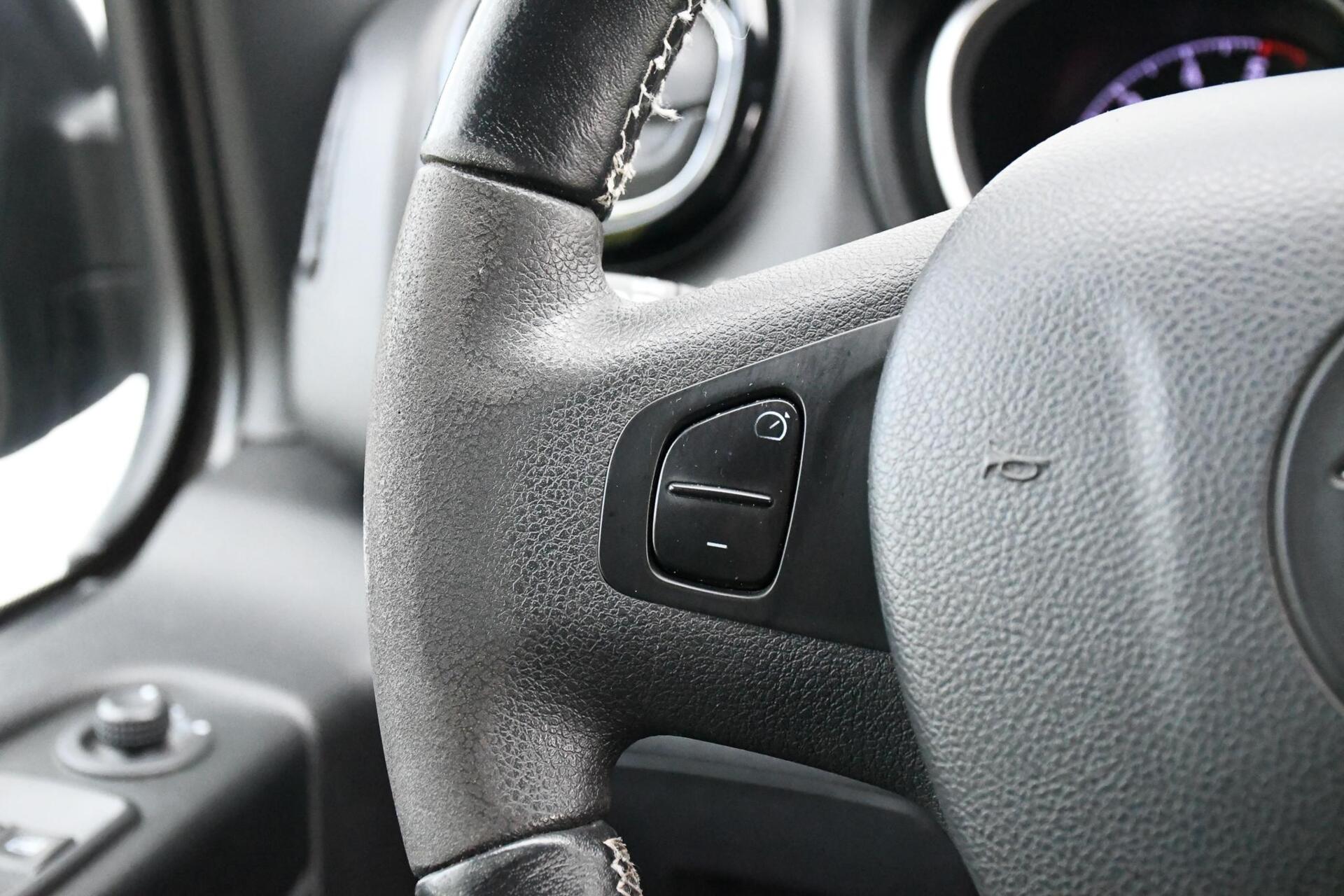 Foto van Opel Vivaro-b