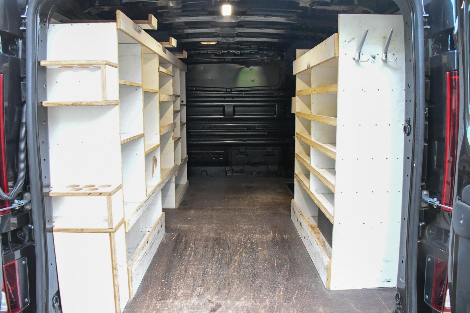 Foto van Opel Vivaro-b