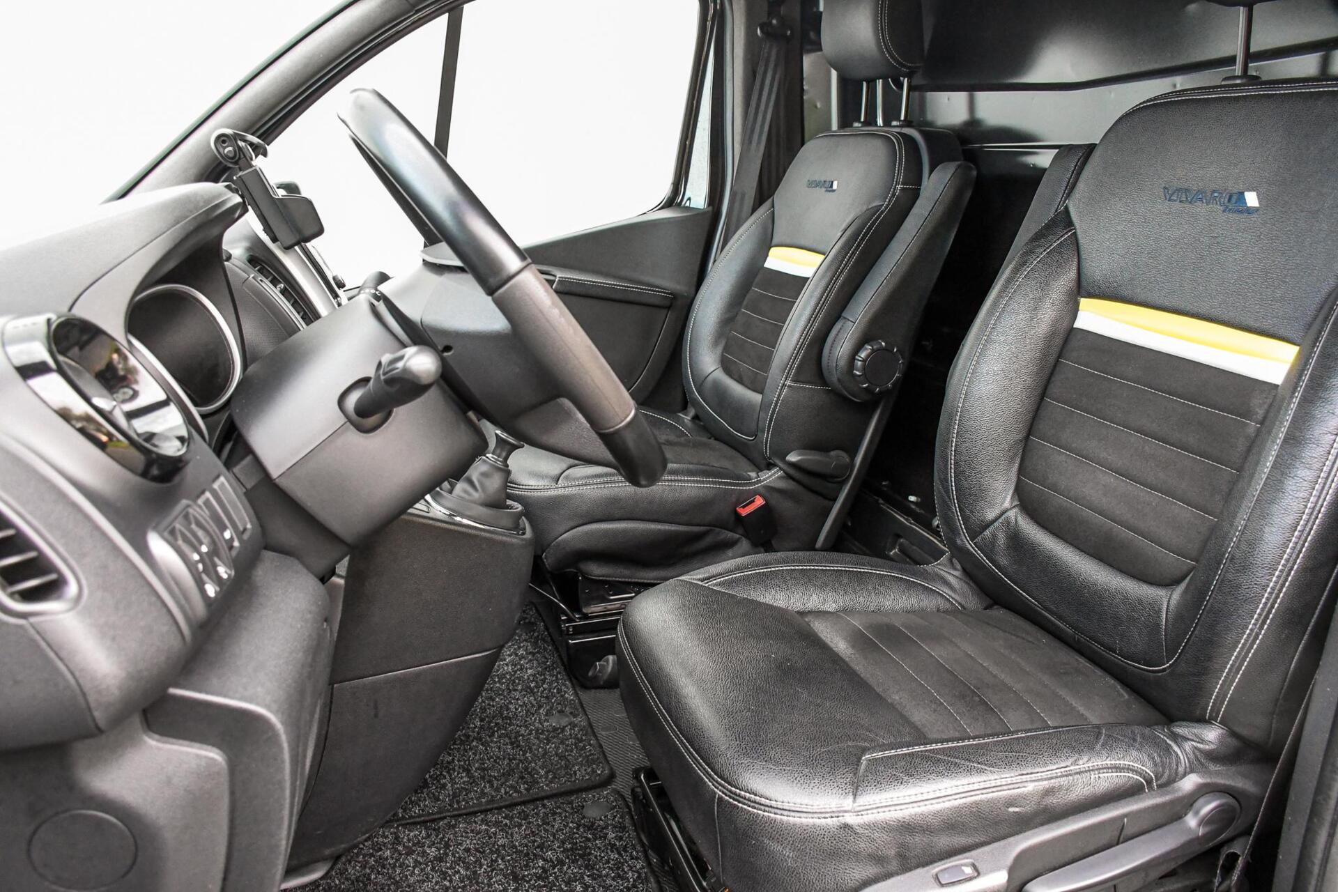 Foto van Opel Vivaro-b