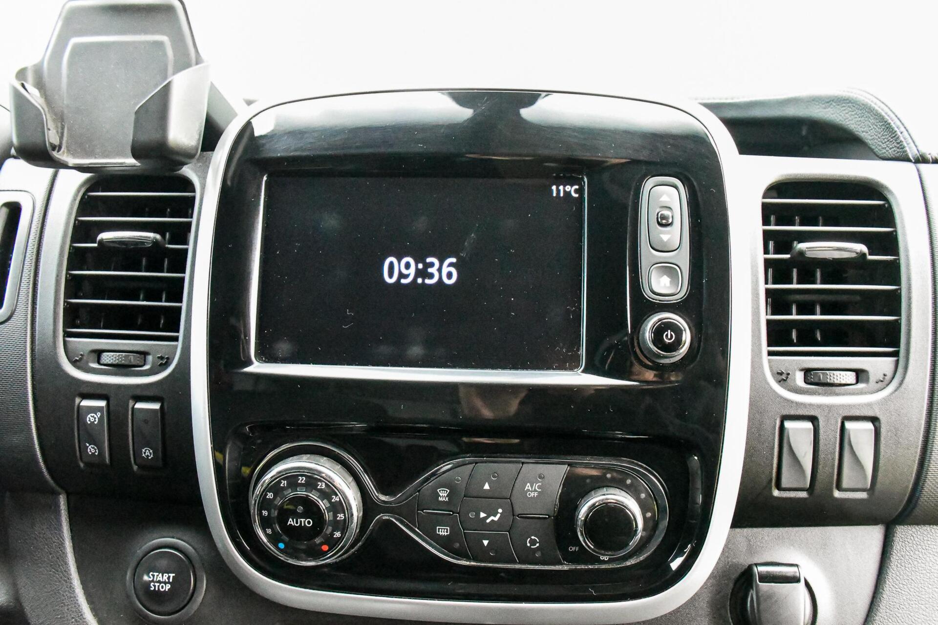 Foto van Opel Vivaro-b