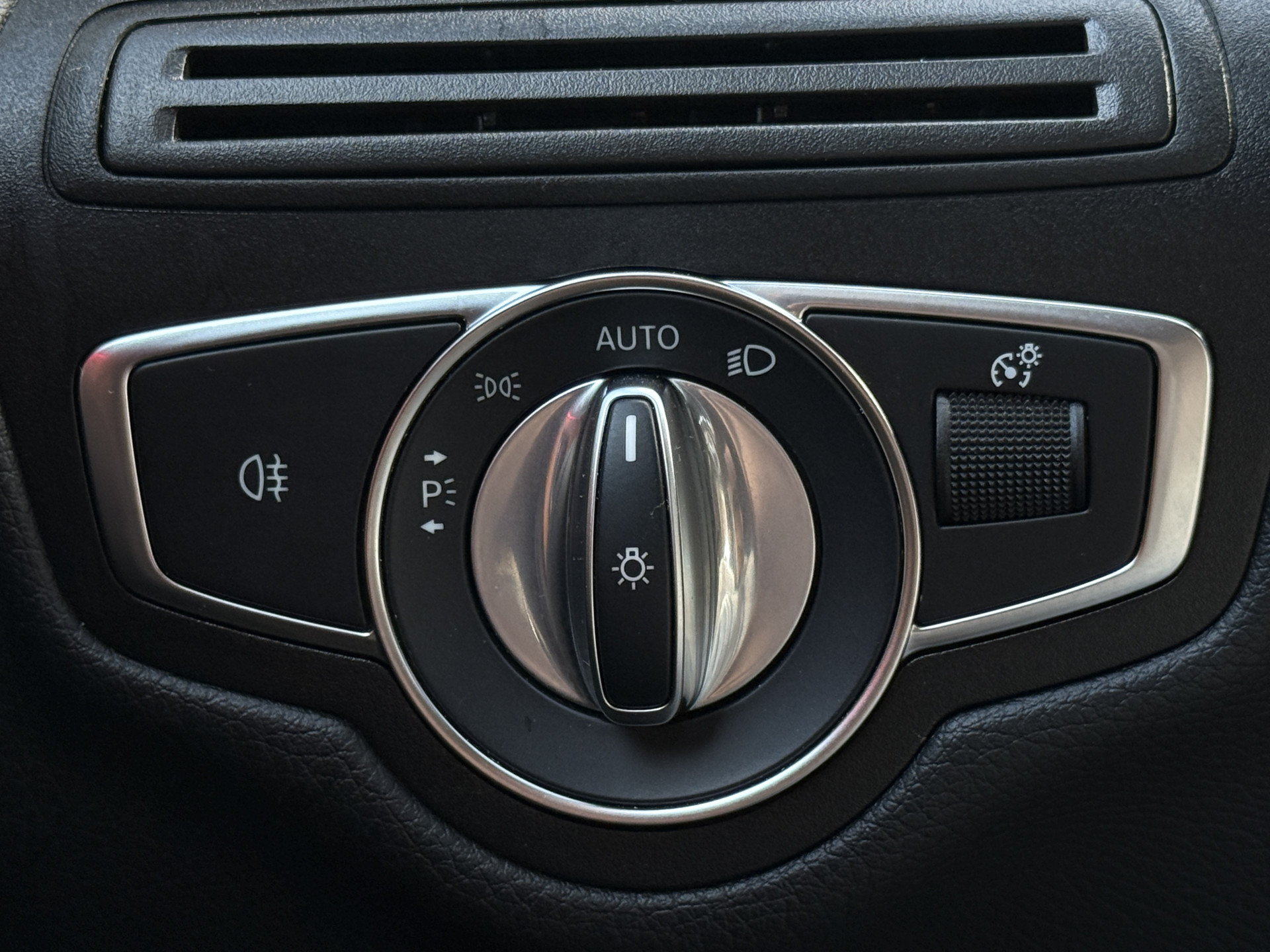 Foto van Mercedes-Benz GLC 300 E 4Matic