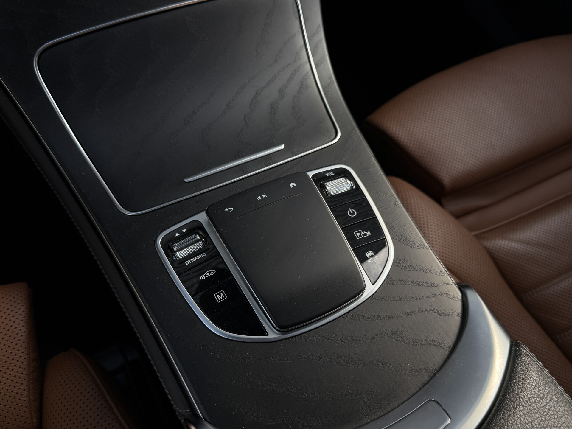 Foto van Mercedes-Benz GLC 300 E 4Matic