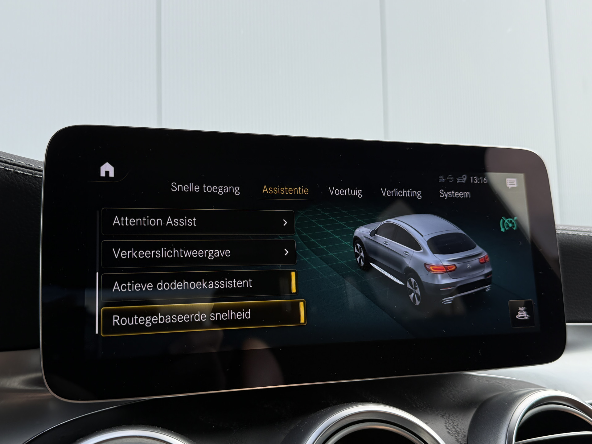 Foto van Mercedes-Benz GLC 300 E 4Matic