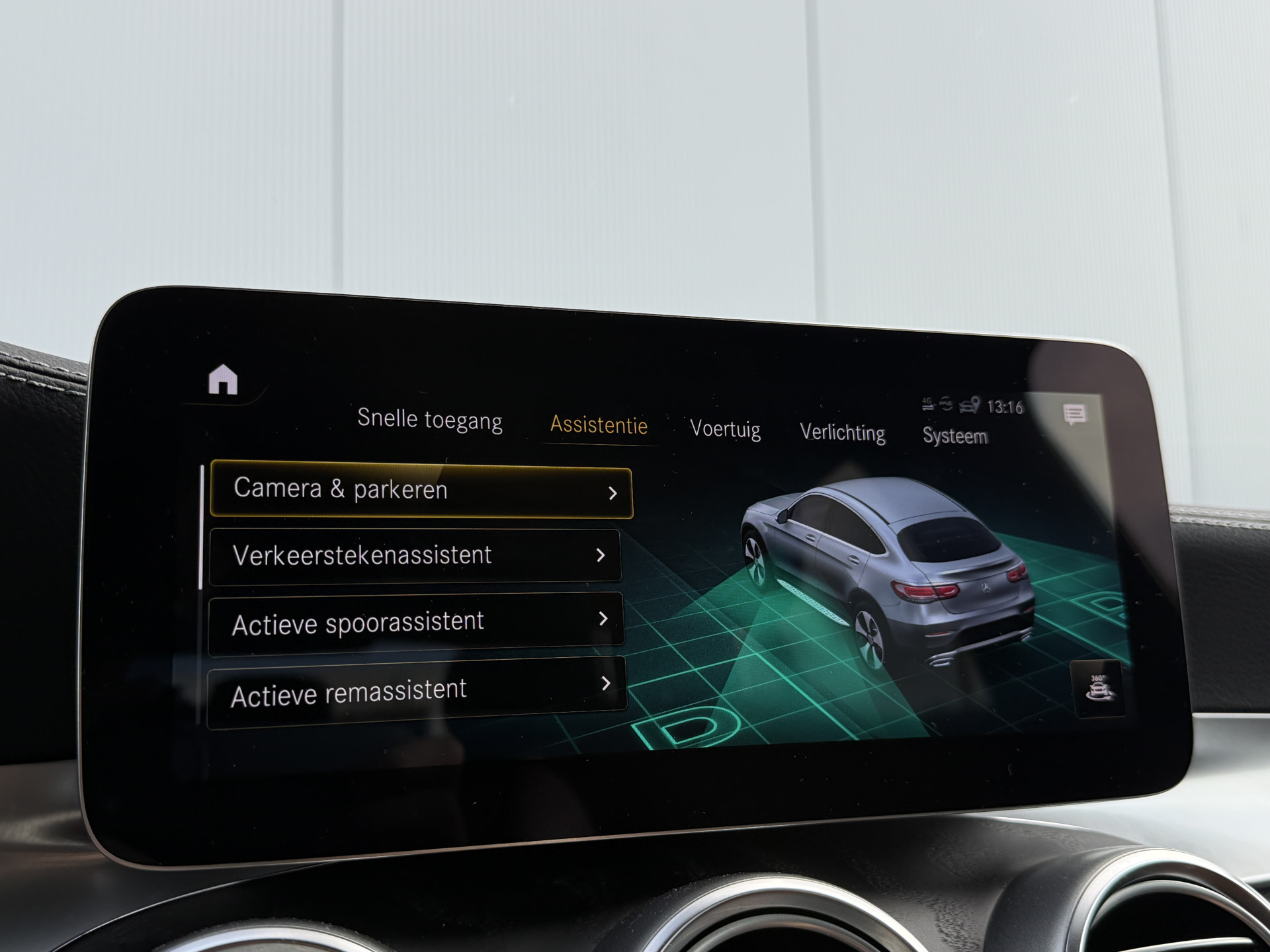 Foto van Mercedes-Benz GLC 300 E 4Matic