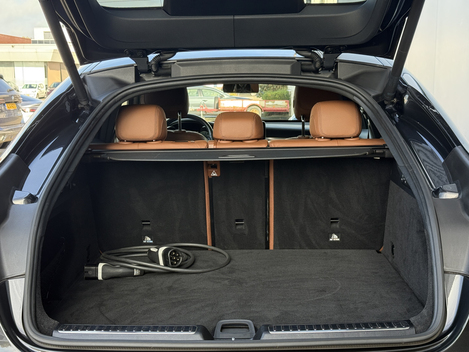 Foto van Mercedes-Benz GLC 300 E 4Matic