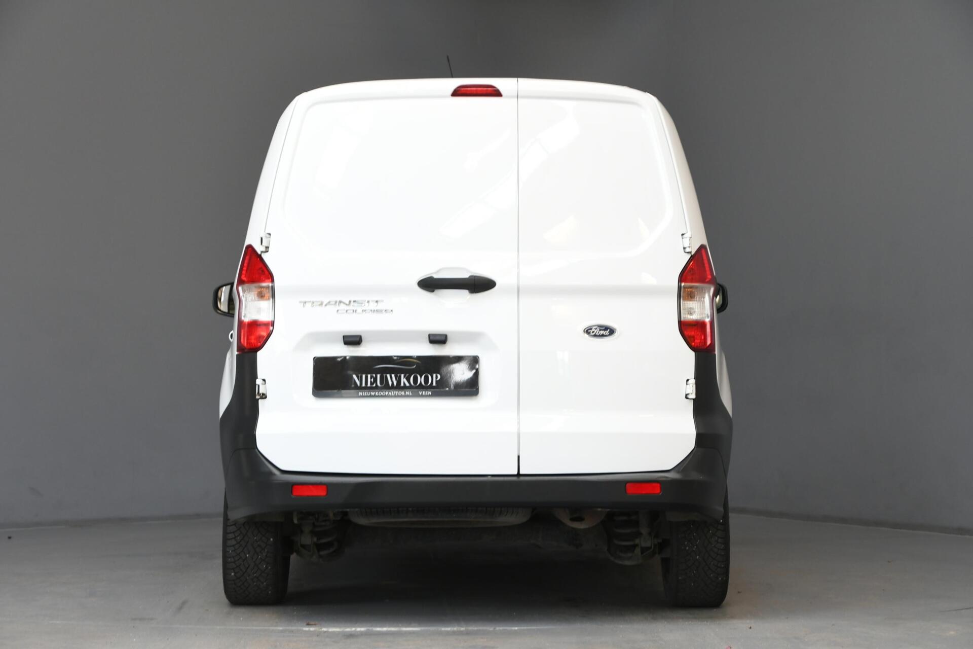 Foto van Ford Transit Courier