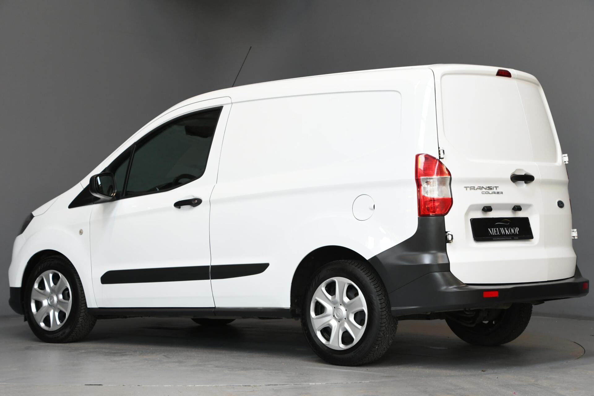 Foto van Ford Transit Courier