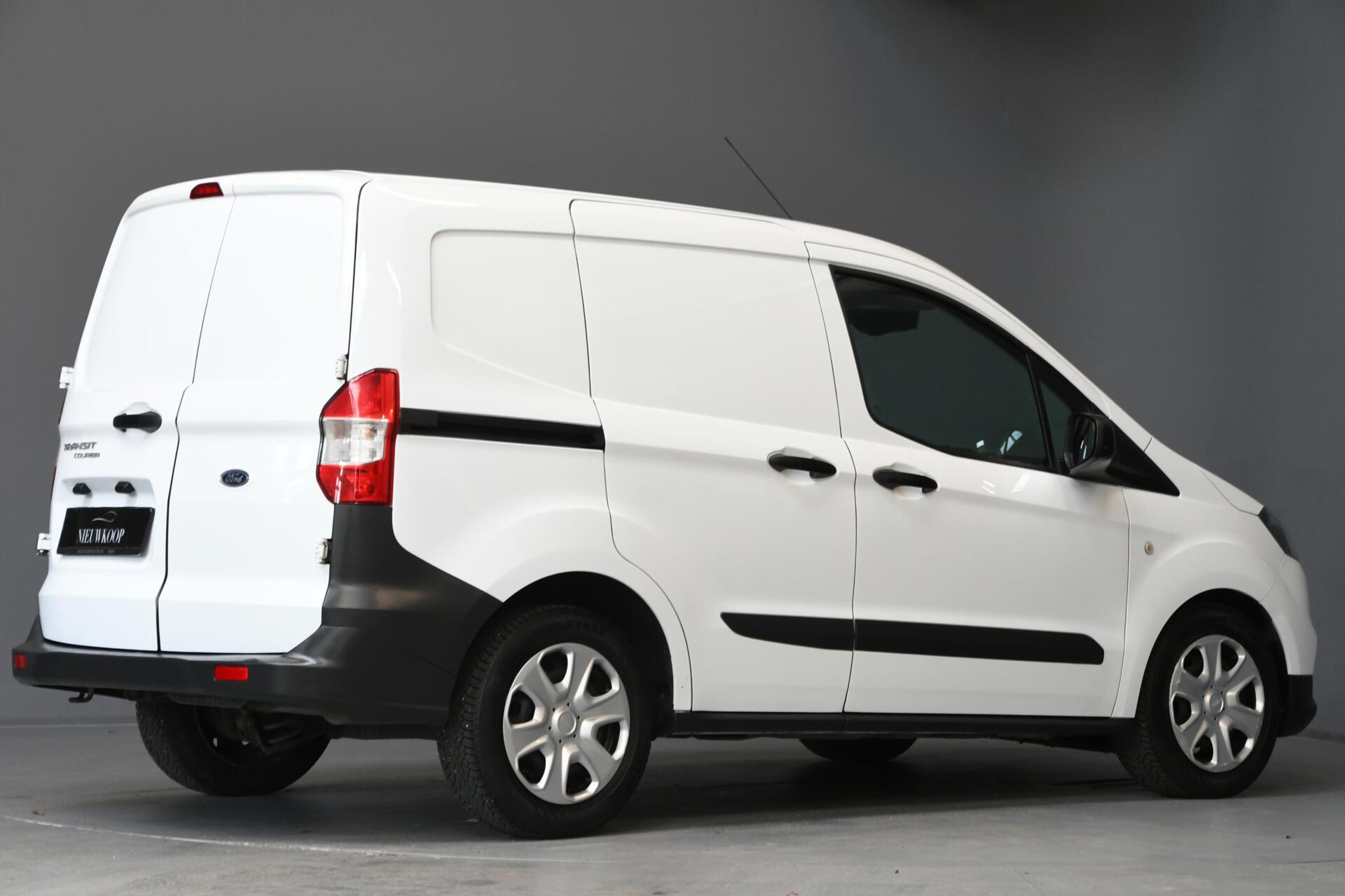 Foto van Ford Transit Courier