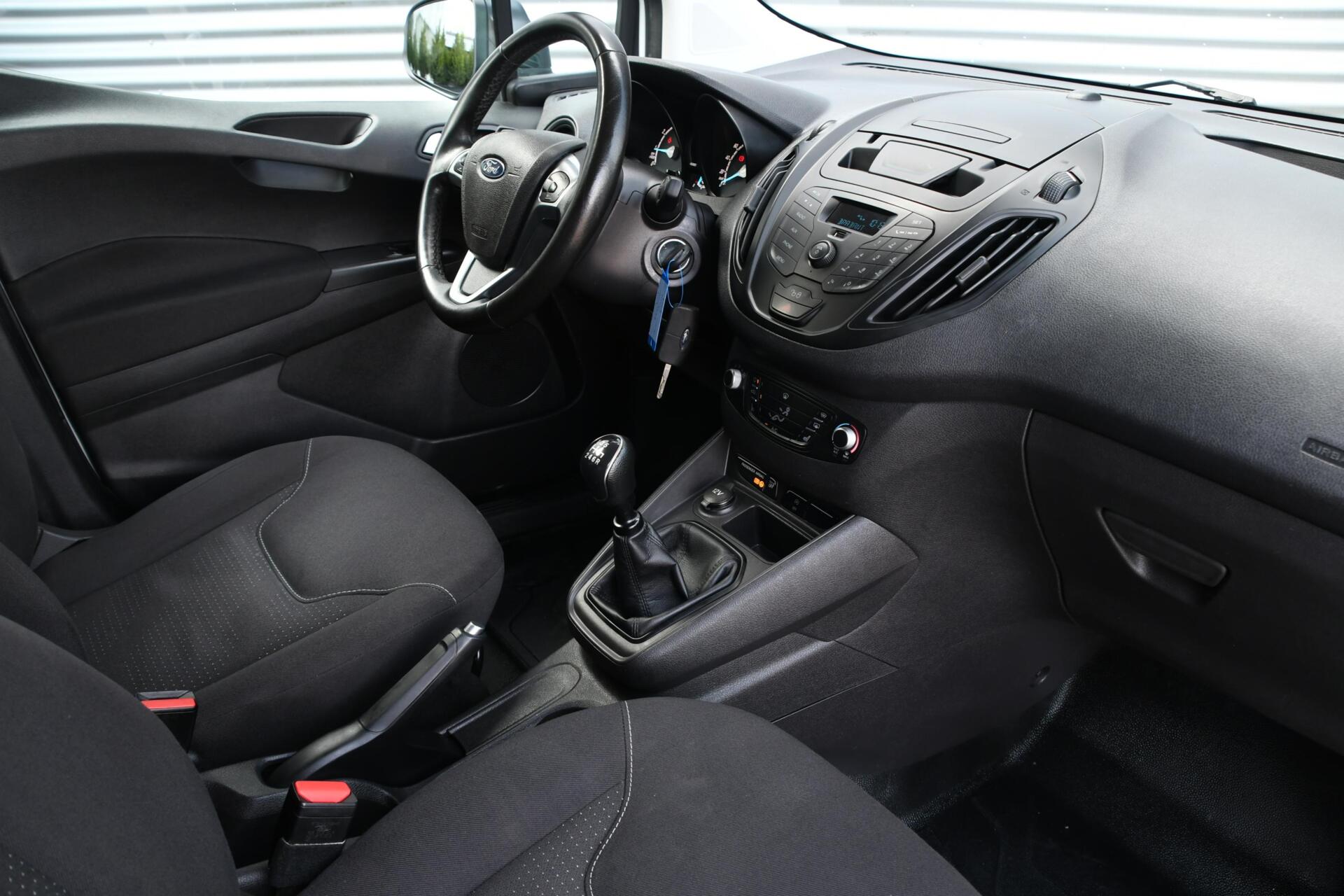 Foto van Ford Transit Courier