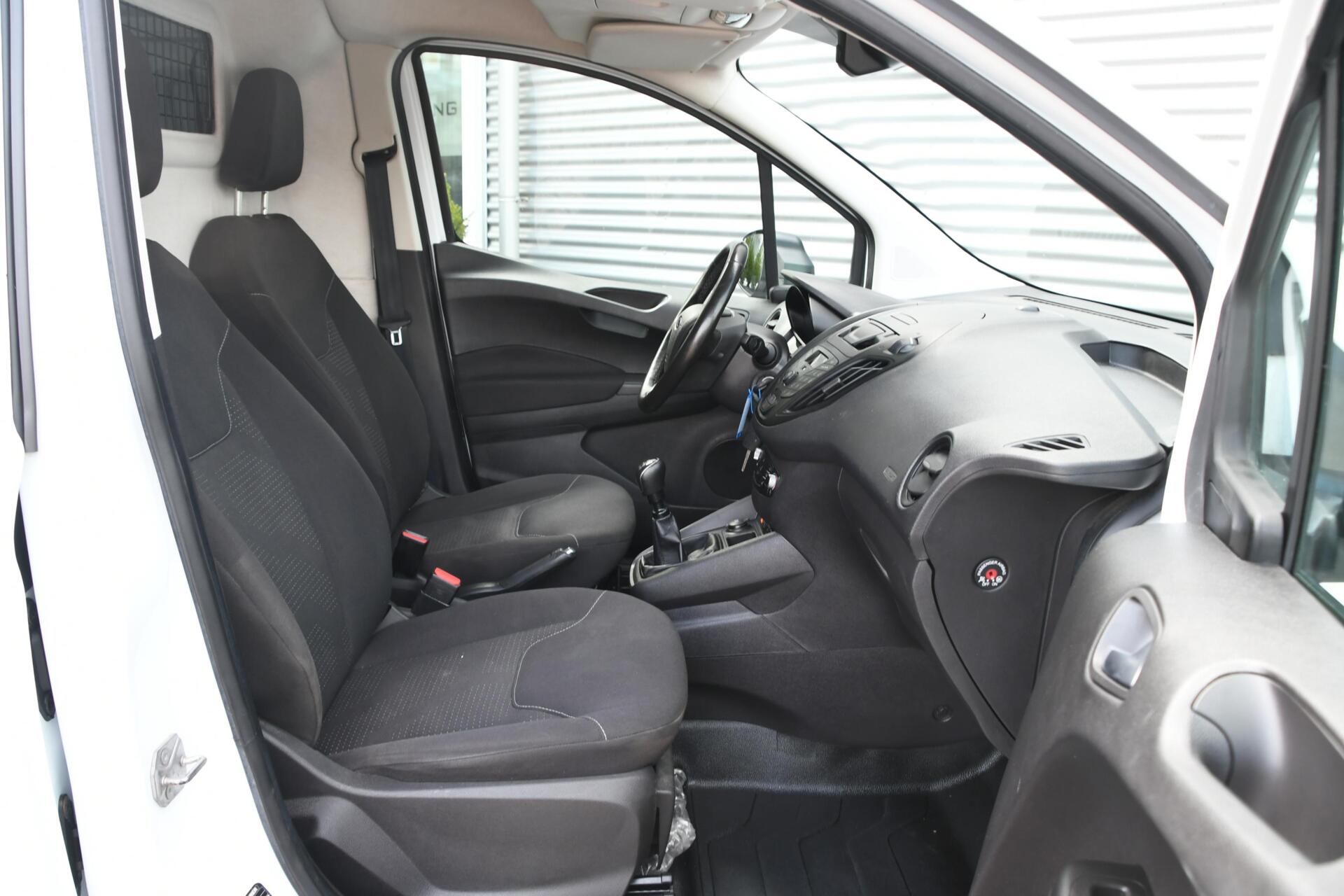 Foto van Ford Transit Courier