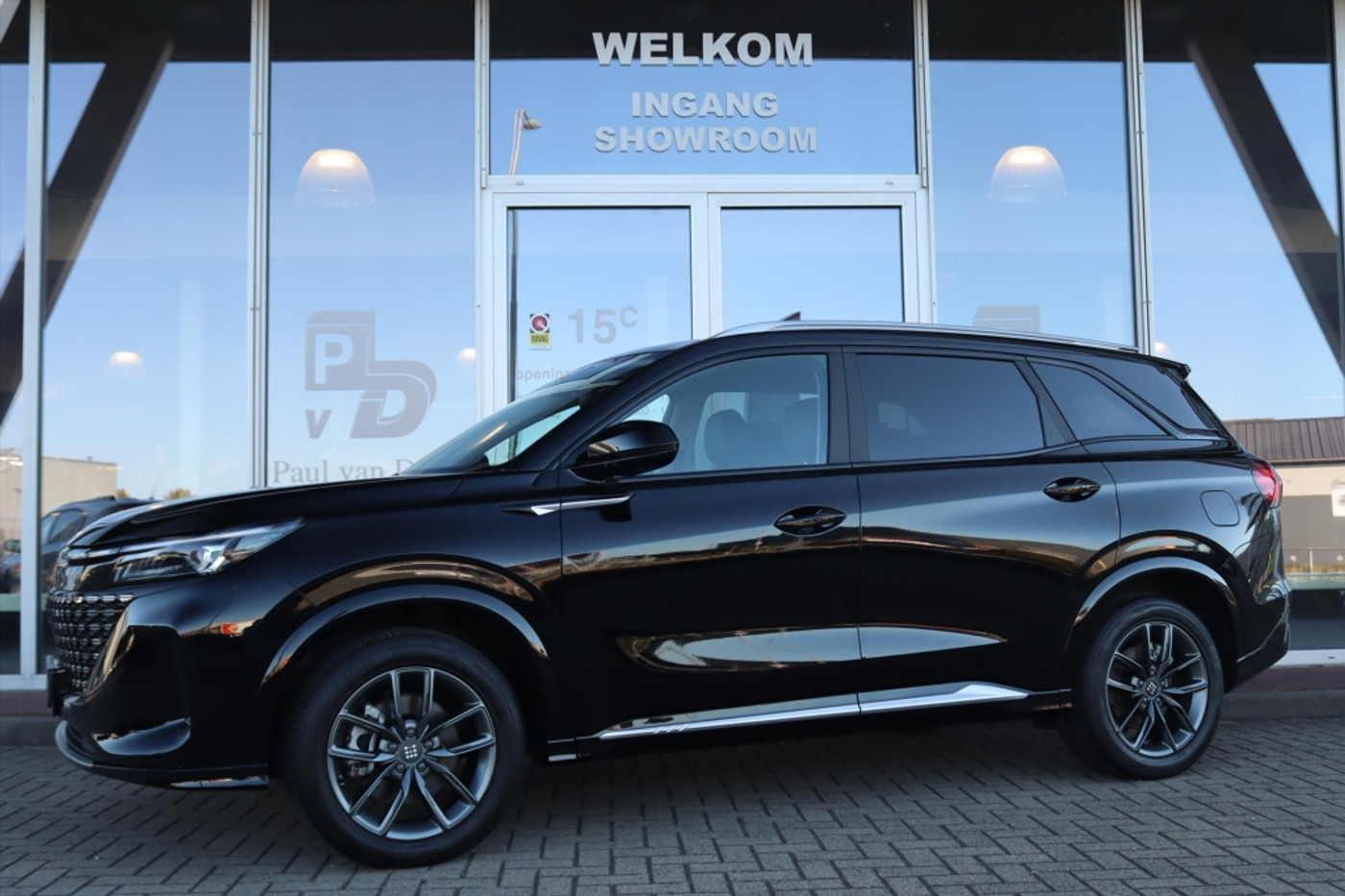 Foto van DFSK E5