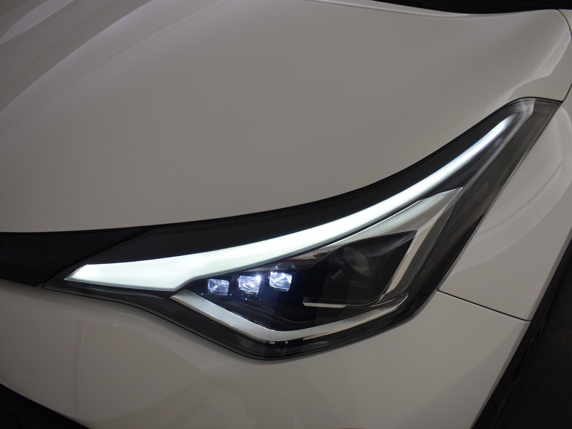 Foto van Toyota C-hr