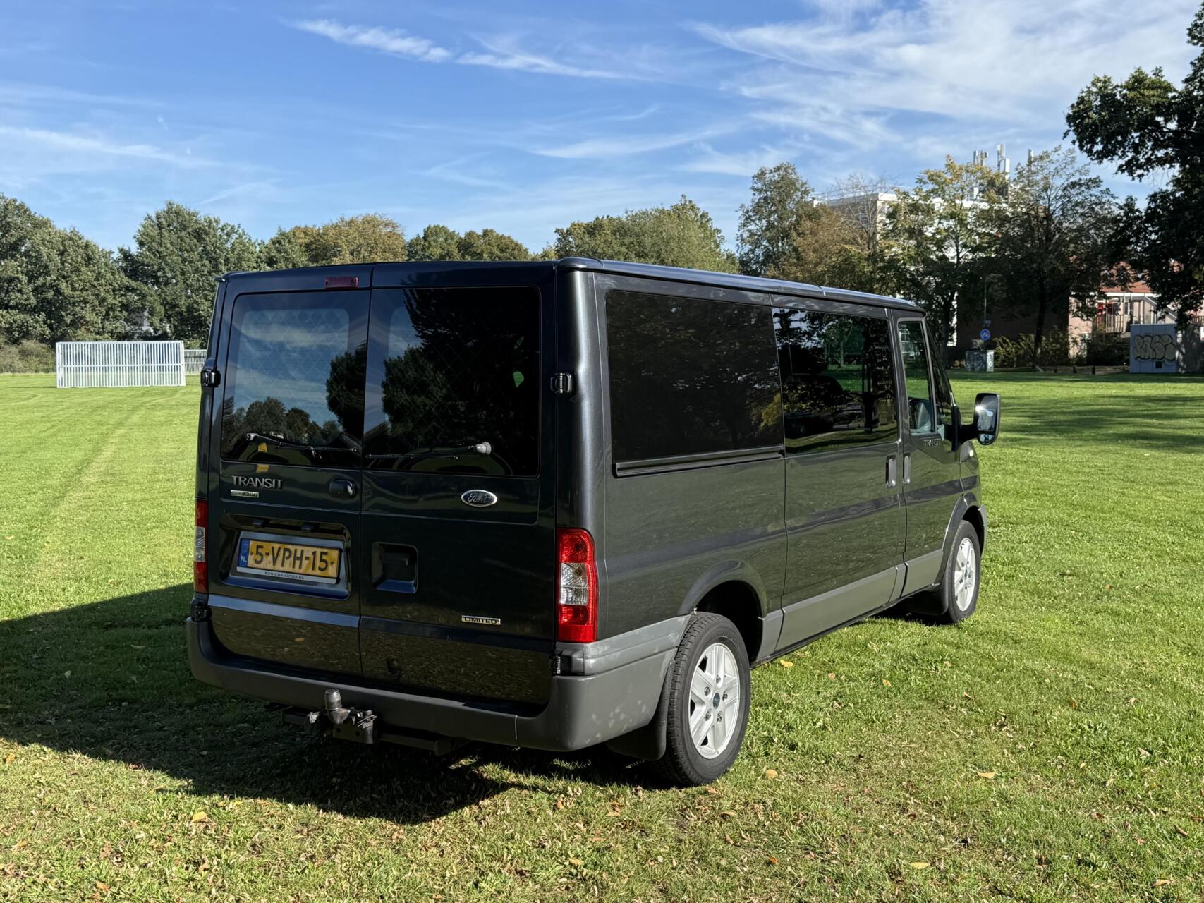 Foto van Ford Transit 280m DC LR 140dpf 4.36