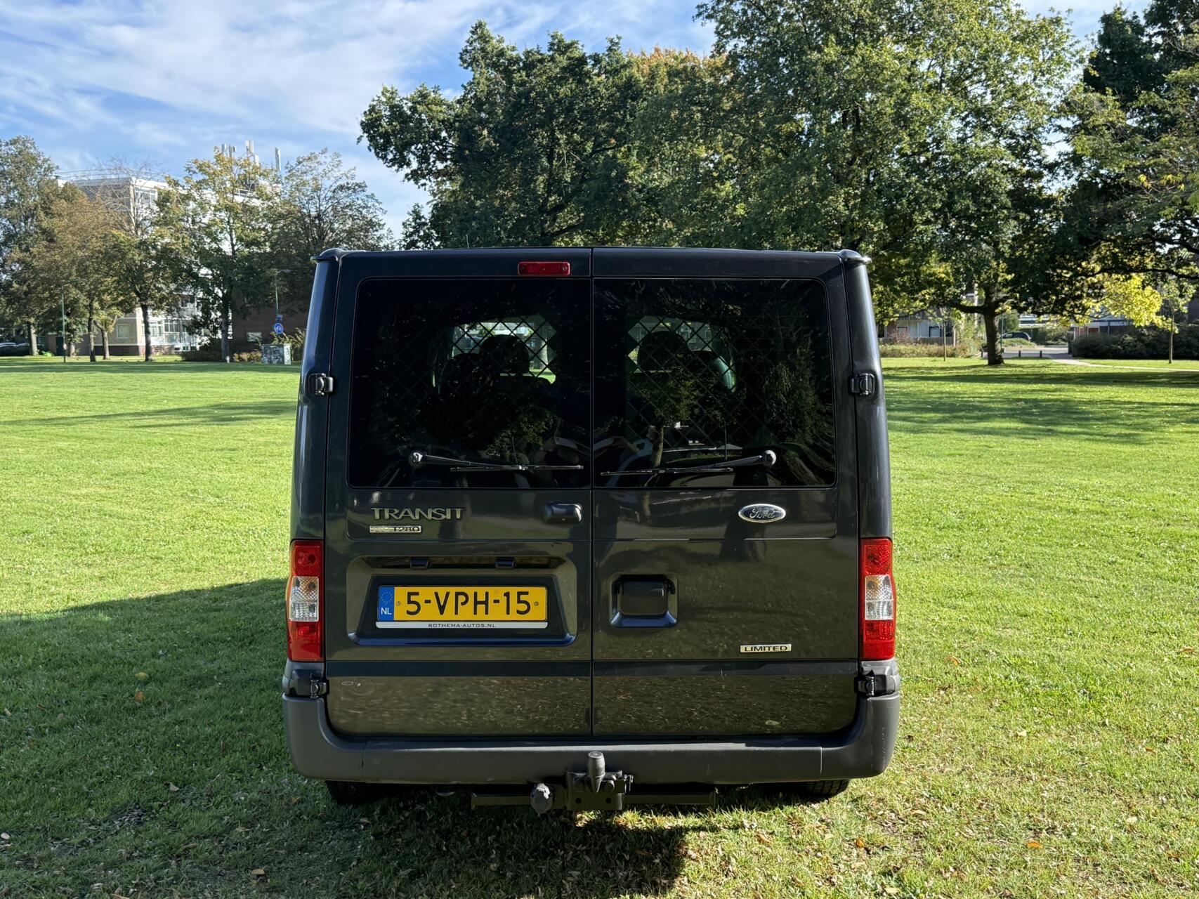 Foto van Ford Transit 280m DC LR 140dpf 4.36
