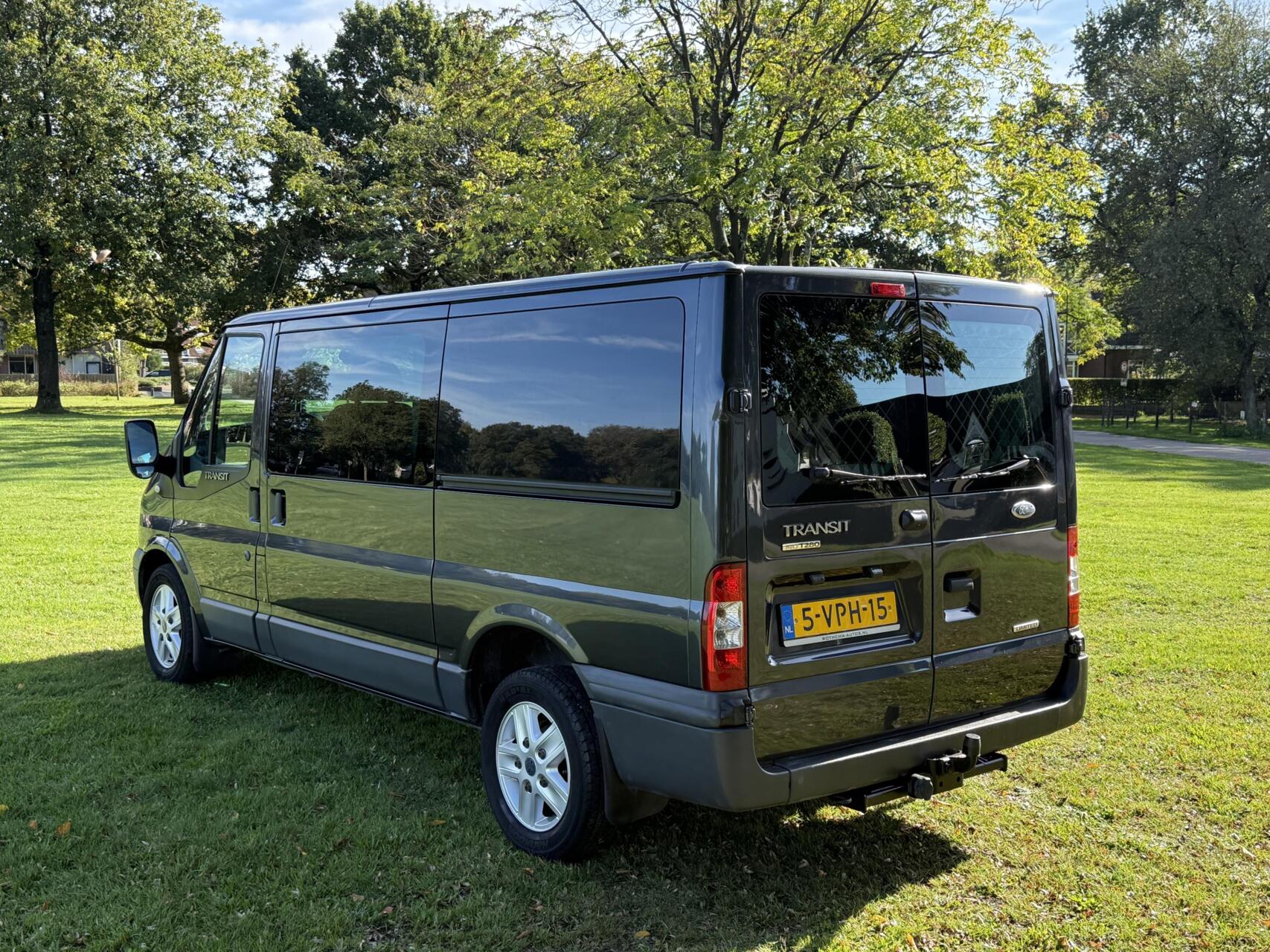 Foto van Ford Transit 280m DC LR 140dpf 4.36