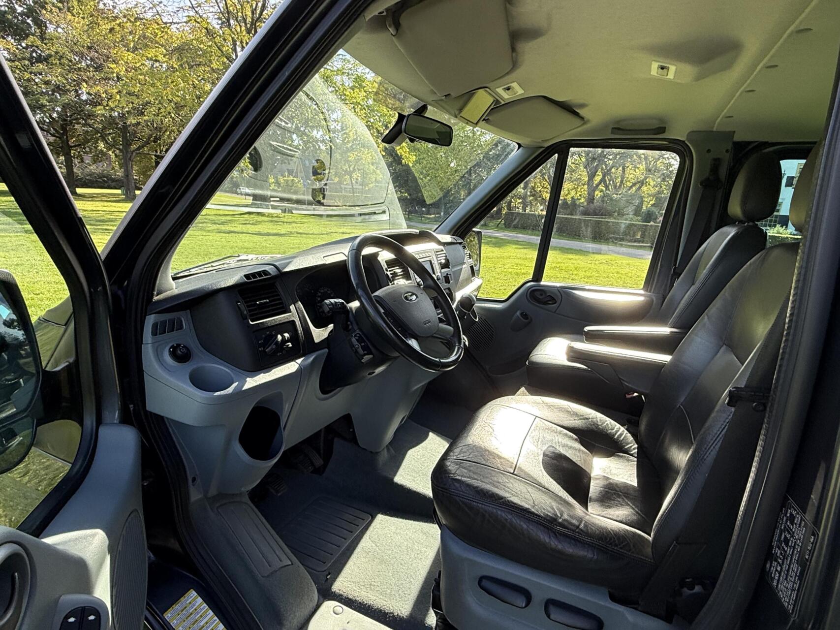 Foto van Ford Transit 280m DC LR 140dpf 4.36